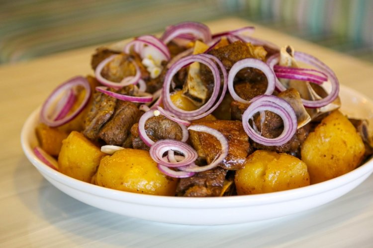 Баранина с картошкой в афганском казане