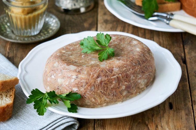 Холодец с рулькой и говядиной в афганском казане