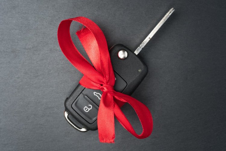 Поздравления женщине с покупкой машины