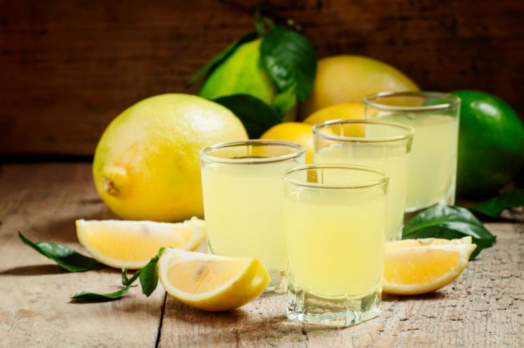 С чем пьют лимончелло: как правильно смешивать и какую закуску выбрать