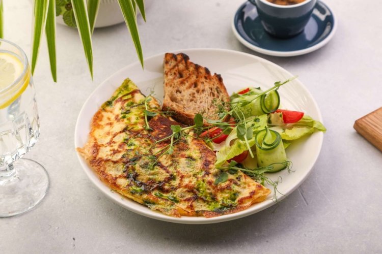 Овсяноблин с кресс-салатом и моцареллой