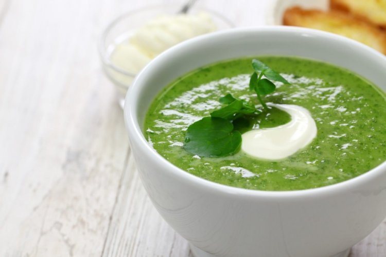 Крем-суп из кресс-салата и картофеля