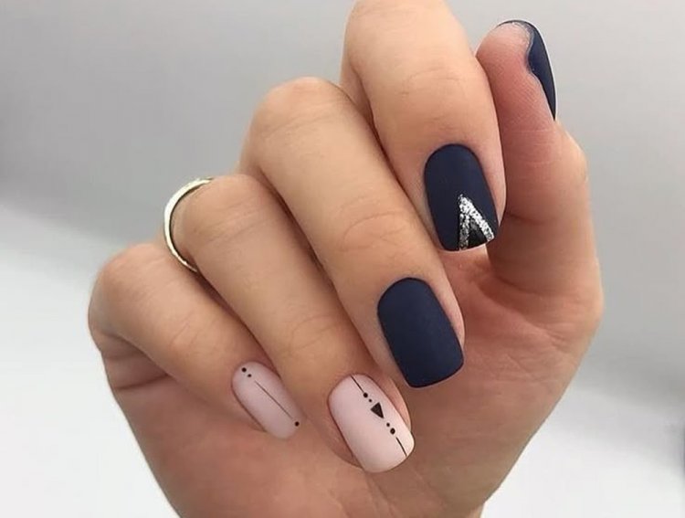 Минималистичный маникюр