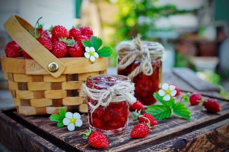 Джем из земляники и клубники