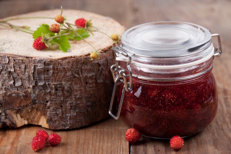 15 рецептов земляники на зиму, которые точно стоит приготовить