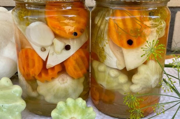 Патиссоны как грузди с луком и морковью