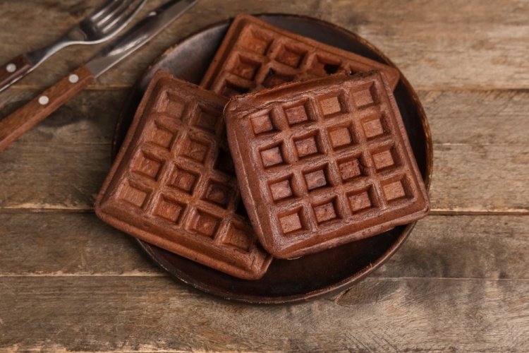 Шоколадные вафли с творожным сыром и сливочным маслом