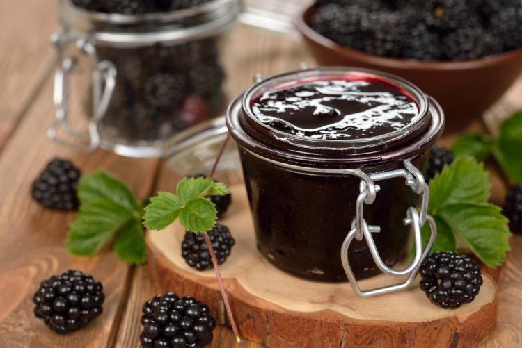 Холодное варенье из ежевики
