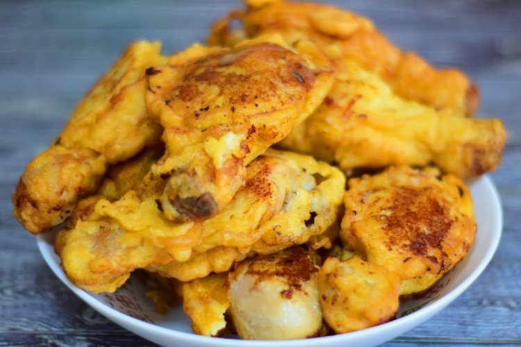 Куриные ножки в сливочном кляре на сковороде