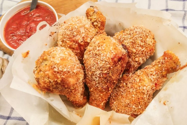 Куриные ножки в овсяной панировке на сковороде