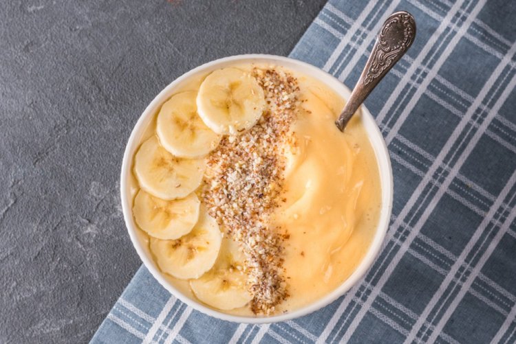 Смузи-боул с творогом и кефиром