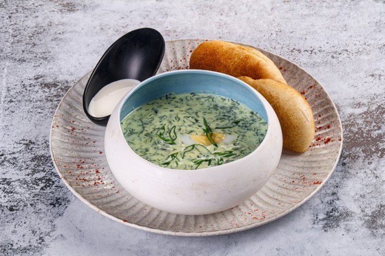 Окрошка с колбасой на айране