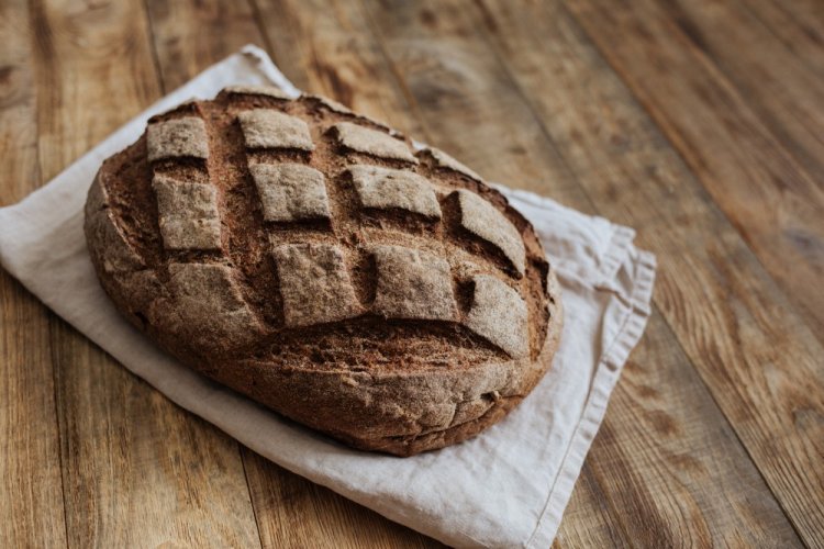 Хлеб из цельнозерновой муки на картофельном отваре