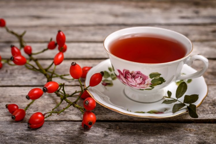 Компот из шиповника и кураги