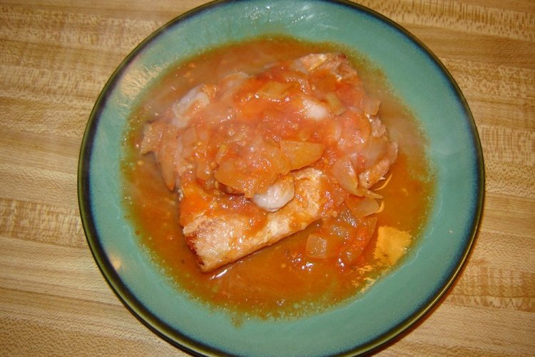 Тушеные рыбные молоки в томате