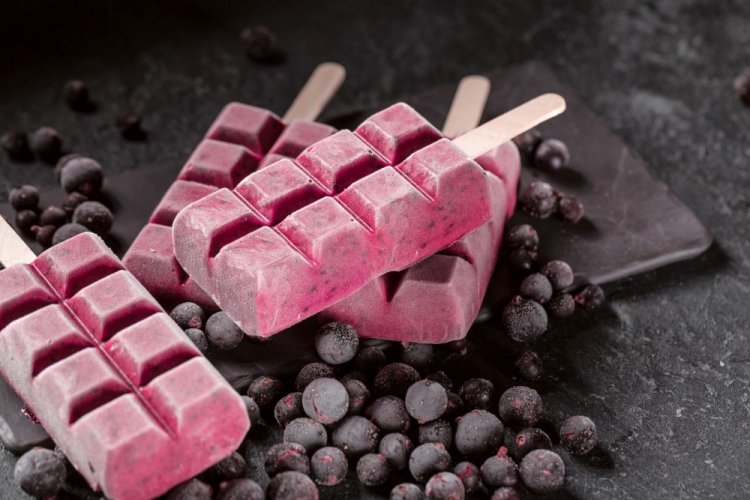 Замороженное пюре из черной смородины с апельсином