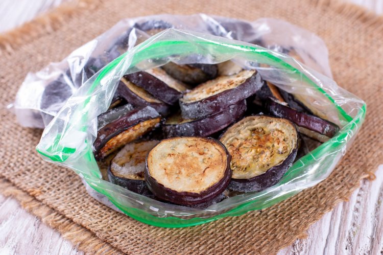 6 отличных рецептов, как заморозить баклажаны на зиму
