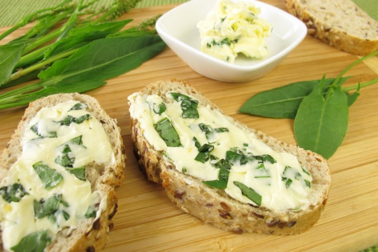 Замороженный щавель со сливочным маслом