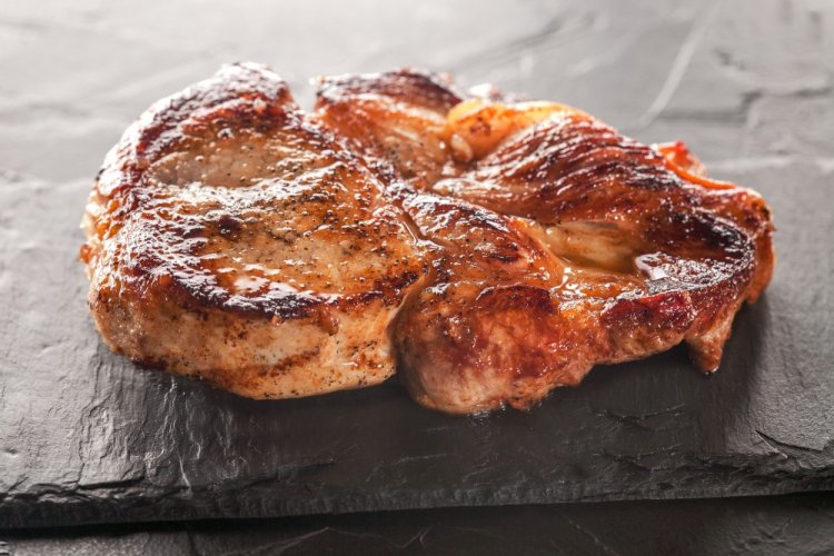 Стейки из свинины с паприкой и горчицей