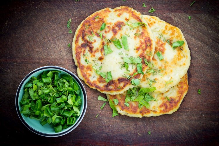 Лепешки с сыром на сметане