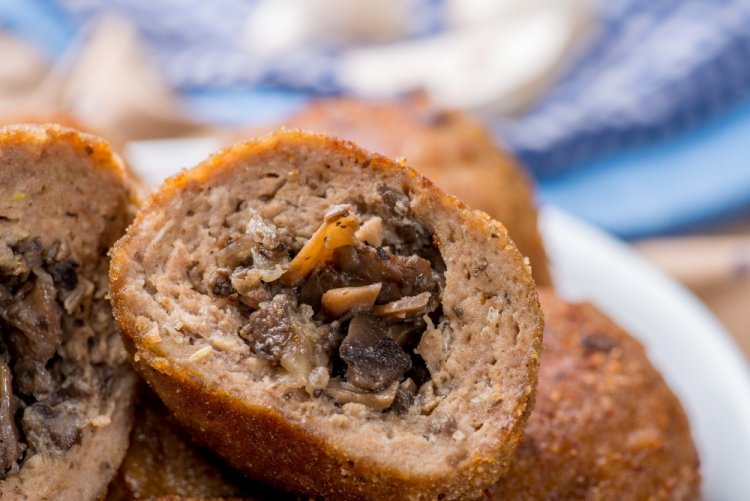 Котлеты с грибами и сыром