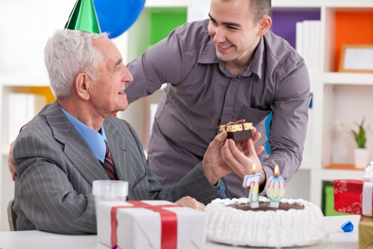 Поздравления на юбилей 70 лет для мужчины-коллеги