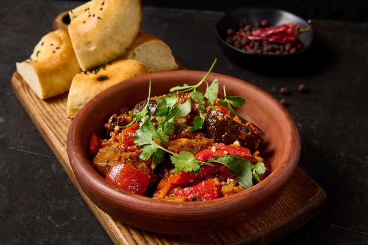 Аджапсандал из запеченных баклажанов