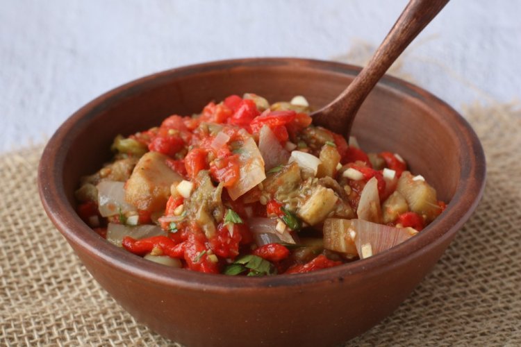 Аджапсандал с кабачками