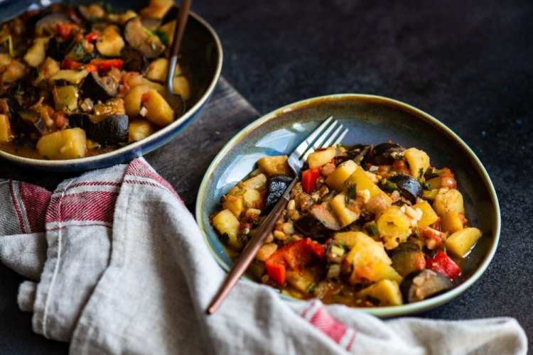 Аджапсандал с картофелем