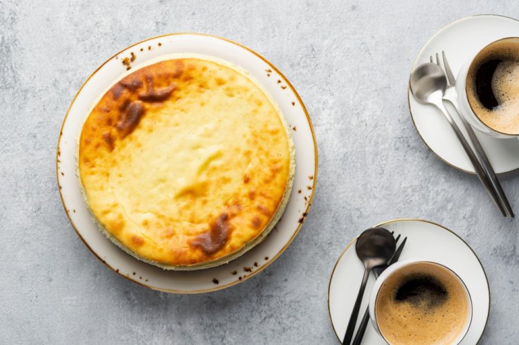 Творожная запеканка с молоком и сметаной в мультиварке