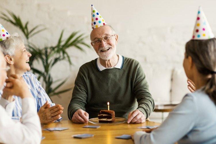 Поздравления с юбилеем 65 лет для коллеги-мужчины