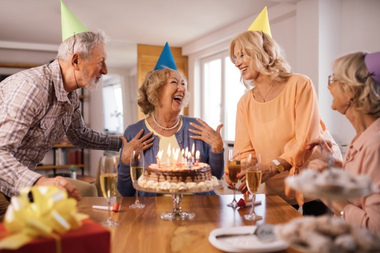 Поздравления с юбилеем 75 лет коллеге-женщине