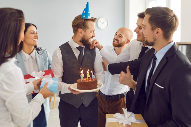 Открытки и картинки «С Днем рождения!» начальнику