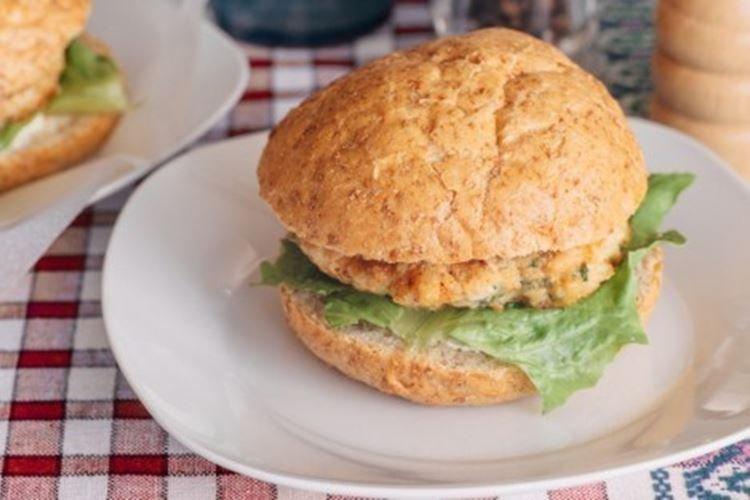 Гамбургер с курицей и фетой - Рецепт как сделать в домашних условиях