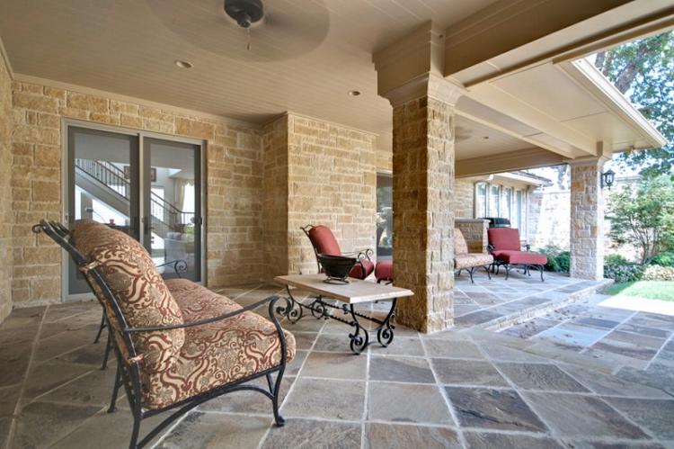 Как оформить крыльцо частного дома - Крыльцо из камня