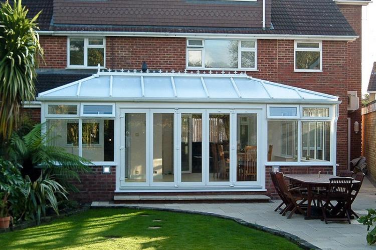 Как оформить крыльцо частного дома - Закрытое крыльцо-веранда