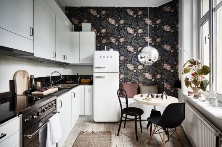 Как подобрать обои к мебели на кухне