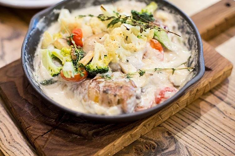 Овощное рагу с грибами в сметанно-сырном соусе - рецепты