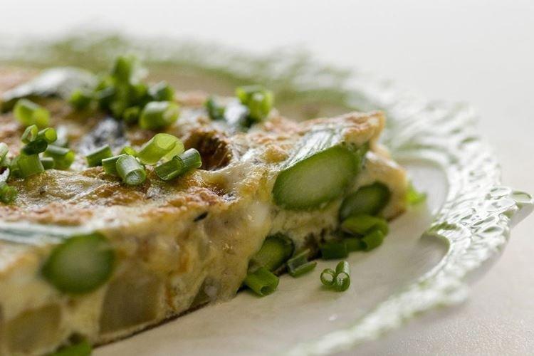 Чесночный омлет - Как приготовить стрелки чеснока быстро и вкусно