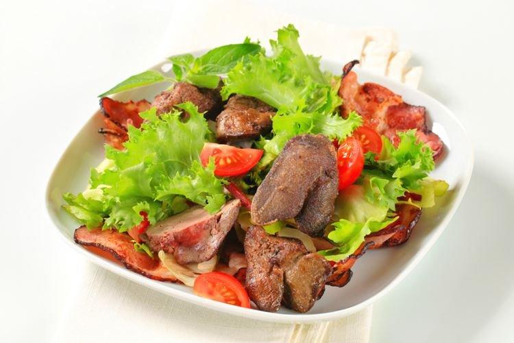 Овощной салат с печенью - Как приготовить куриную печень