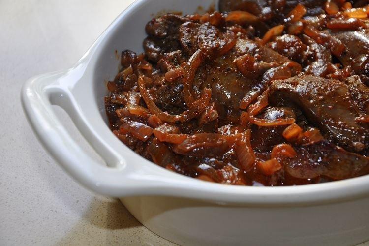 Куриная печень в красном вине - Как приготовить куриную печень