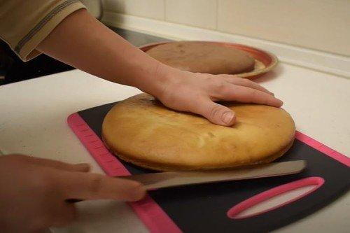 Пышный сметанник с алкоголем - пошаговый рецепт