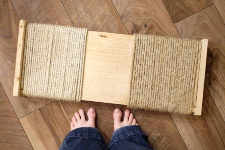 Напольная когтеточка для кошки своими руками