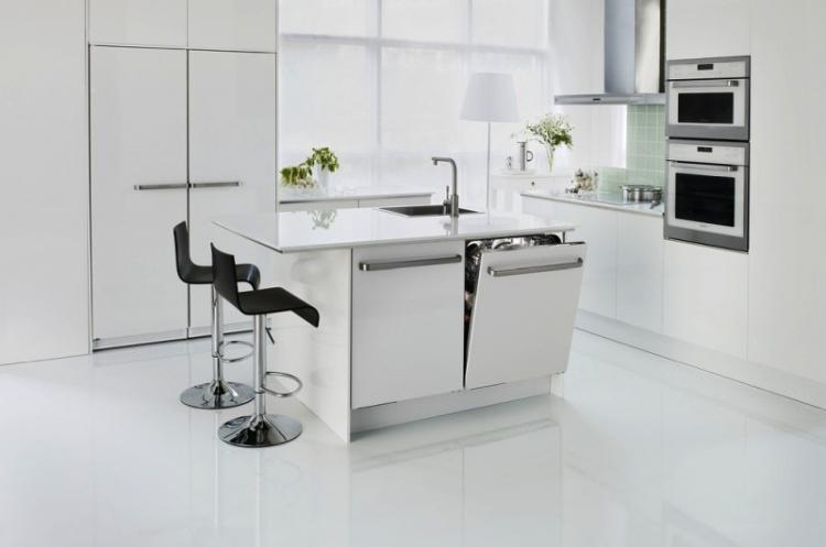 Остров с посудомоечной машиной - Кухня с островом