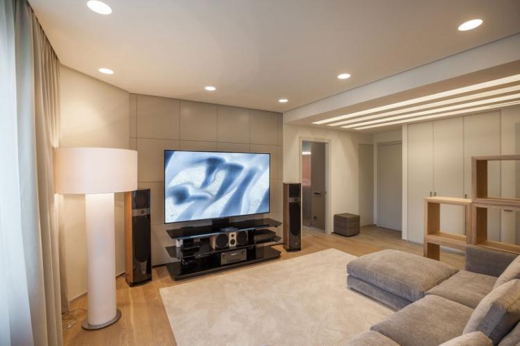 Квартира «102 оттенка серого»