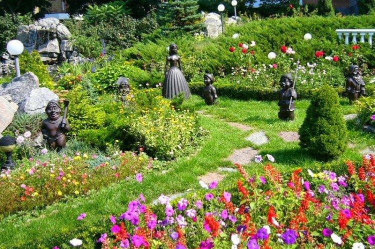 Скульптуры и фигурки - Ландшафтный дизайн дачного участка фото