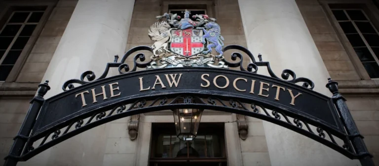 Почему в Великобритании нет единого документа конституции?