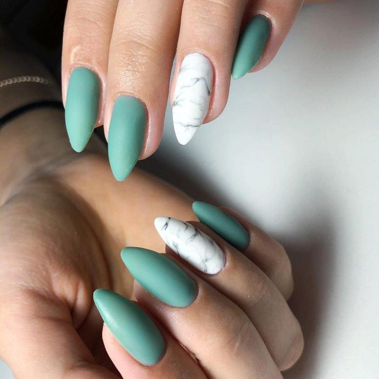 Летний матовый маникюр 2020