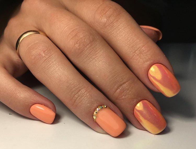 Летний маникюр 2020 с втиркой