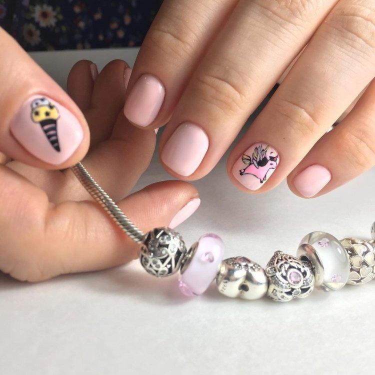 Летний маникюр 2020 на короткие ногти